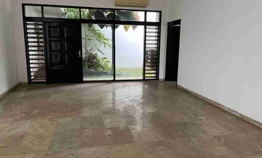 Jual Rumah 2 lantai dijalan Bangka Senopati