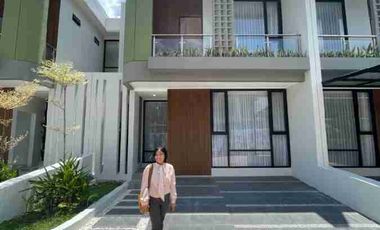 Dijual rumah mewah dengan konsep Green Art Deco Industrial Modern di Palembang