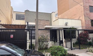 Casa en alquiler a pasos del Hogar de la Madre y Hospital FAP