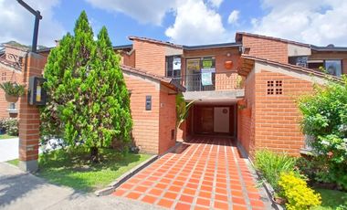ARRIENDO CASA EN SENDERO BRUJO ENVIGADO