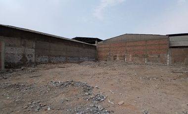 ¡TERRENO INDUSTRIAL EN ATE!