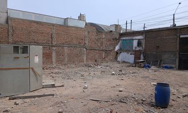 ¡TERRENO INDUSTRIAL EN ATE!