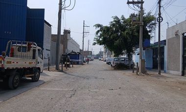 ¡TERRENO INDUSTRIAL EN ATE!