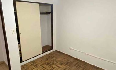 departamento dos ambientes a la calle con balcón francés
