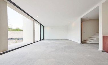 Santa Fe Juriquilla Garden en renta en Juriquilla con jardín de 150 m² IO128