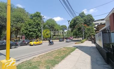 VENDO CASA COMERCIAL EN VENTA, AV. GRAU CENTRO DE PIURA