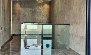 Jual  Rumah Lux LT 228M2 Green Living di Cluster Elite Jakbar