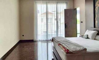 Jual  Rumah Lux LT 228M2 Green Living di Cluster Elite Jakbar