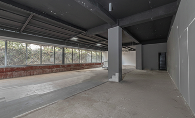 Local Comercial en Renta Bosques de las Lomas 350 m²