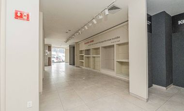 Local Comercial en Renta Bosques de las Lomas | 301 m²