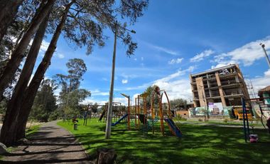 Suite en Preventa Av. 1 de Mayo, Cuenca | Frente al Río Yanuncay