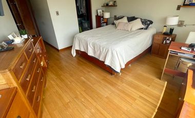 “Departamento en Miraflores - amplio, iluminado, con 2 cocheras y a 1 cuadra de parque”