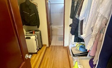 “Departamento en Miraflores - amplio, iluminado, con 2 cocheras y a 1 cuadra de parque”
