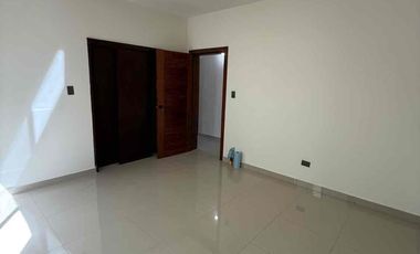 EDIFICIO CON OFICINAS Y DEPARTAMENTOS EN VENTA