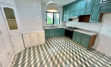 Residencia de Lujo en Altozano | 5 Recámaras + Depa Independiente | $27,500.00