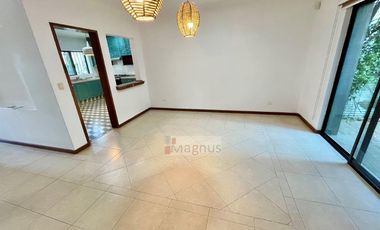 Residencia de Lujo en Altozano | 5 Recámaras + Depa Independiente | $27,500.00
