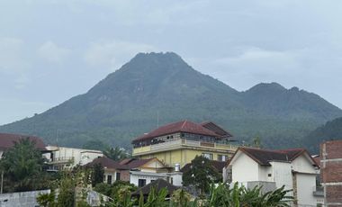 RUMAH VILLA KOTA BATU DIJUAL CEPAT VILLA BUTUH UANG BU