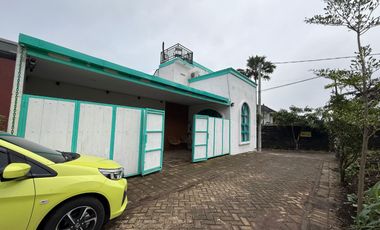 RUMAH VILLA KOTA BATU DIJUAL CEPAT VILLA BUTUH UANG BU