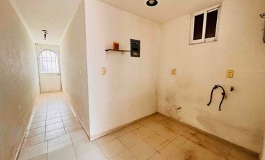 Amplia casa en renta, en residencial San José Toluca, a 10 minutos de aeropuerto