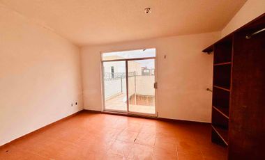 Amplia casa en renta, en residencial San José Toluca, a 10 minutos de aeropuerto