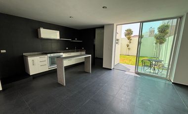 Renta loft amplio, de 2 plantas. Residencial San Angel. Atrás de IBERO