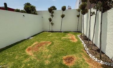 Renta loft amplio, de 2 plantas. Residencial San Angel. Atrás de IBERO