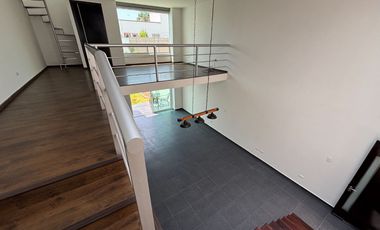 Renta loft amplio, de 2 plantas. Residencial San Angel. Atrás de IBERO