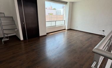 Renta loft amplio, de 2 plantas. Residencial San Angel. Atrás de IBERO