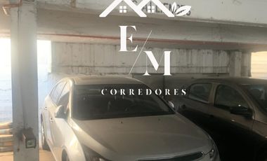 OPORTUNIDAD EN BARRIO REPÚBLICA — Arriendo Depto. AMPLIO 2D + ESTACIONAMIENTO +BODEGA, Echaurren-RM