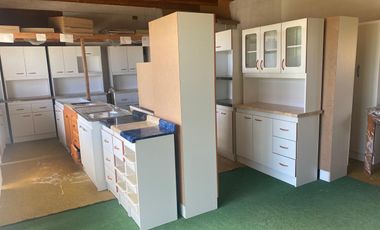 Se vende local comercial, con galpón y casa en Circunvalación Sur