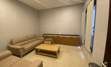 Cocok untuk Kantor atau Tempat Tinggal, Rumah di Jalan Raya Tebet Jaksel DIJUAL