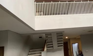 Cocok untuk Kantor atau Tempat Tinggal, Rumah di Jalan Raya Tebet Jaksel DIJUAL
