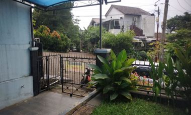 Di Sewakan Rumah 2Lantai 3Kamar Dekat Stasiun Depok di PERMATA DEPOK