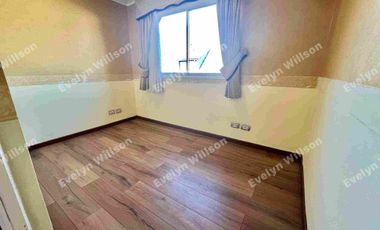 Se arrienda espectacular casa con 5D, ubicacion privilegiada a un precio unico!!