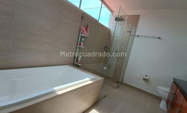 ARRIENDO CASA PARQUES DEL NOGAL – CHIA
