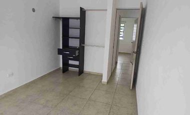 Rento casa en privada con vigilancia y alberca comun