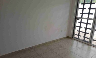 Rento casa en privada con vigilancia y alberca comun