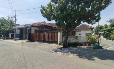 Rumah Second Plus Tempat Usaha Siap Pakai Dekat Simpang Underpass Joglo