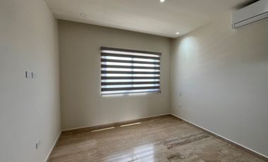 RENTA DE DEPARTAMENTO PARA ESTRENAR EN VIA CUMBRES, 3 RECS Y SALA DE TV