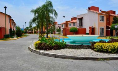 Hermosa casa en condominio con alberca