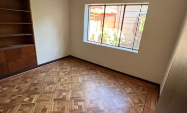 CASA COMERCIAL USO OFICINAS, SECTOR IRARRAZAVAL CON PEDRO VALDIVIA, ÑUÑOA, 348/403 M2, A PASOS DEL METRO