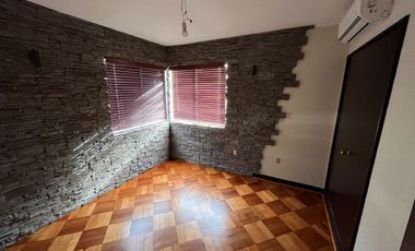 CASA COMERCIAL USO OFICINAS, SECTOR IRARRAZAVAL CON PEDRO VALDIVIA, ÑUÑOA, 348/403 M2, A PASOS DEL METRO