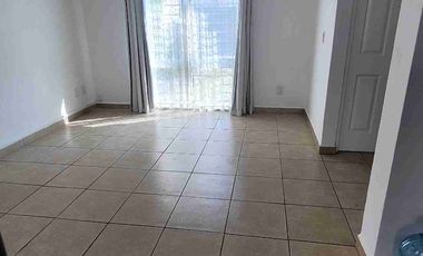 Amplia casa con Jardín Metepec