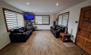 Gran oportunidad amplia y hermosa parcela con casa y local comercial ubicado en Quillón