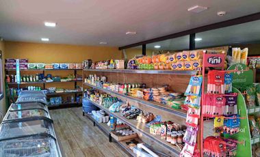 Gran oportunidad amplia y hermosa parcela con casa y local comercial ubicado en Quillón