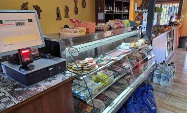 Gran oportunidad amplia y hermosa parcela con casa y local comercial ubicado en Quillón