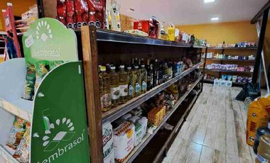 Gran oportunidad amplia y hermosa parcela con casa y local comercial ubicado en Quillón