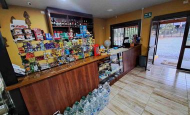 Gran oportunidad amplia y hermosa parcela con casa y local comercial ubicado en Quillón