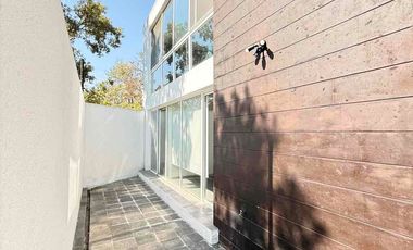 Se renta casa dentro de coto privado Vistas Altozano 3 recámaras
