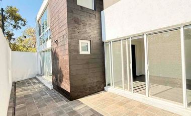 Se renta casa dentro de coto privado Vistas Altozano 3 recámaras